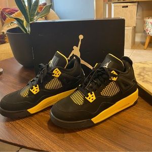 Girls Air Jordan Retro 4